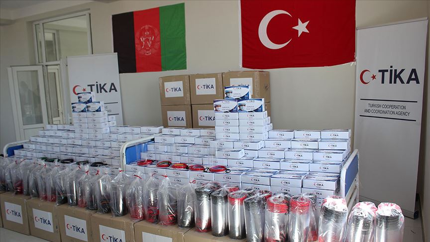 TİKA'dan Afganistan'a maske yardımı