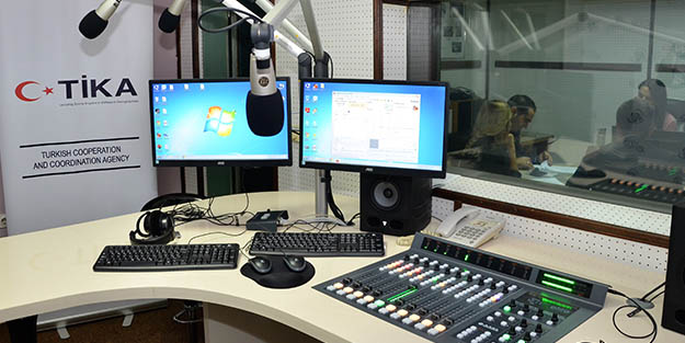 TİKA'dan Karadağ'a radyo donanımı desteği