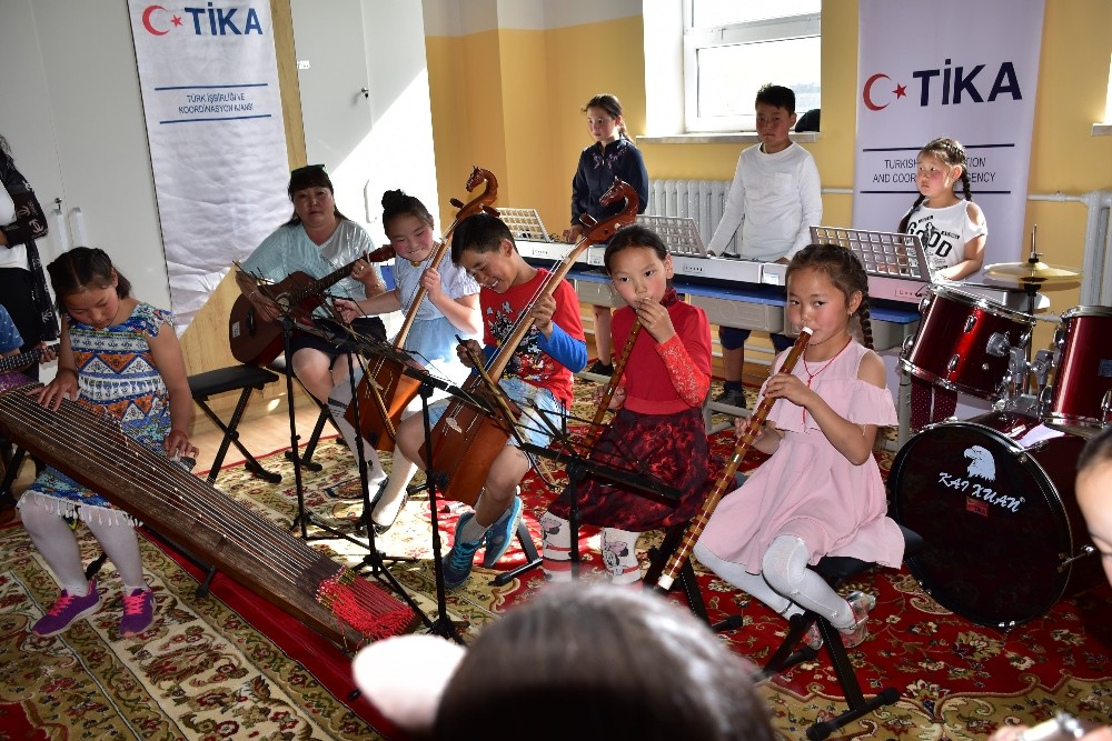 TİKA’dan Moğolistan’da müzik eğitimine destek 