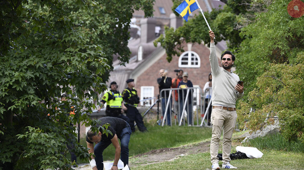 Tiktok, Kuran yakan Momika'nın hesabını para kazanmaya kapattı