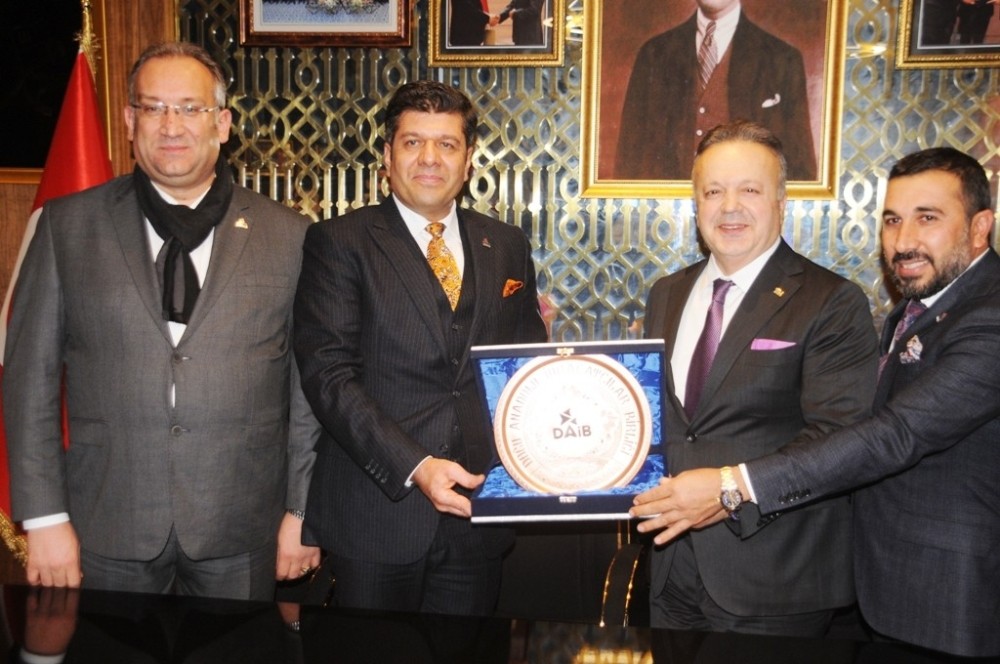 TİM Başkanı İsmail Gülle, Habur Sınır Kapısında incelemelerde bulundu 