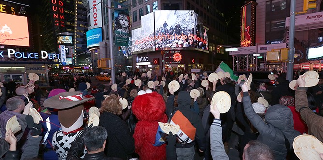 Times Meydanı’ndan dünyaya Suriye çağrısı
