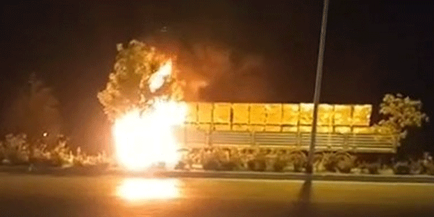 Tır alevlere teslim oldu