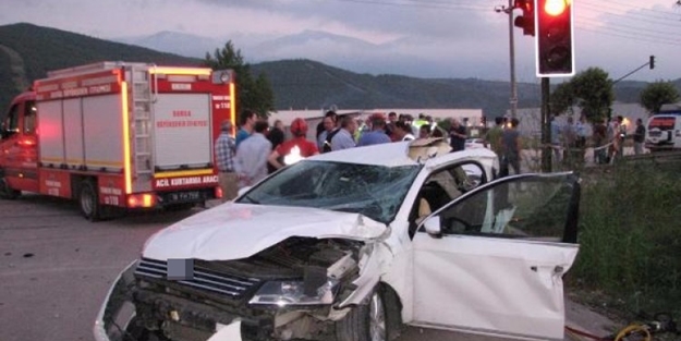 İftar yolunda feci kaza: 2 ölü, 3 yaralı