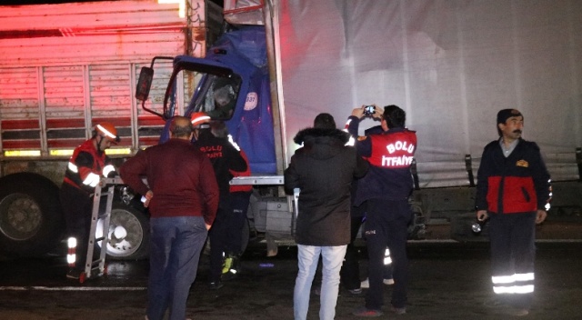 TIR ile kamyon çarpıştı: 1 ölü