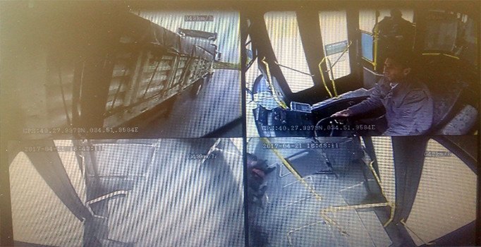 TIR ile otobüs çarpıştı: 8 kişi yaralı