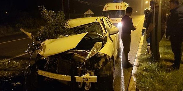 TIR'a arkadan çarpan aracın sürücüsü yaralandı