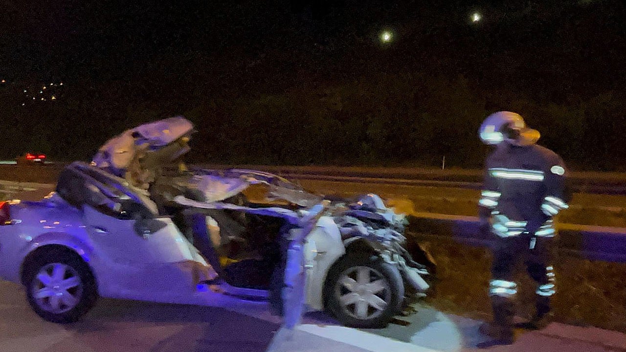 TIR’a arkadan çarptı! 18 yaşındaki Ezgi hayatını kaybetti