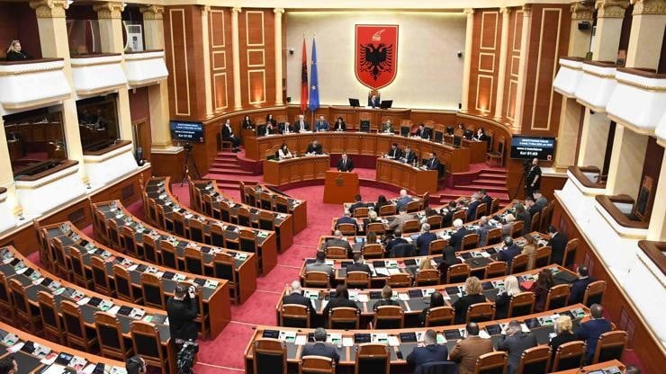 Tiran'dan İran'a ağır darbe! Arnavutluk resmen ilan etti: "Terörü destekleyen devlet!"