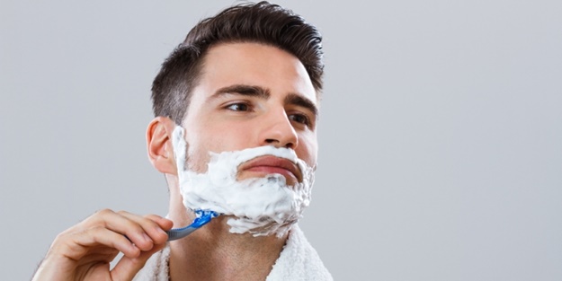 Tıraş olduktan sonra hemen dışarı çıkan erkekler dikkat