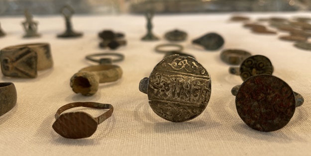 Tırda ele geçirilen tarihi eserlerin tasnifi tamamlandı