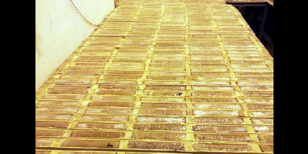 TIR'da kalasların arasına gizlenen 163 kilo skunk ele geçirildi