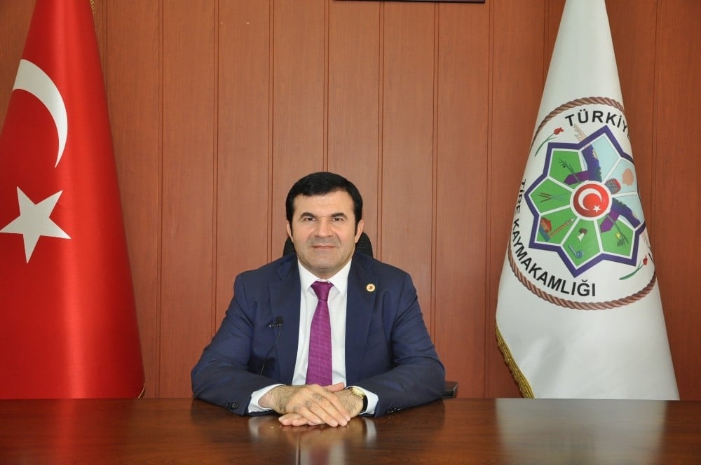 Tire Kaymakamından eski çalışma arkadaşına vefa 