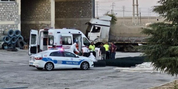 Tırın çarptığı araçta bulunan asit 2 kişiyi canından etti!