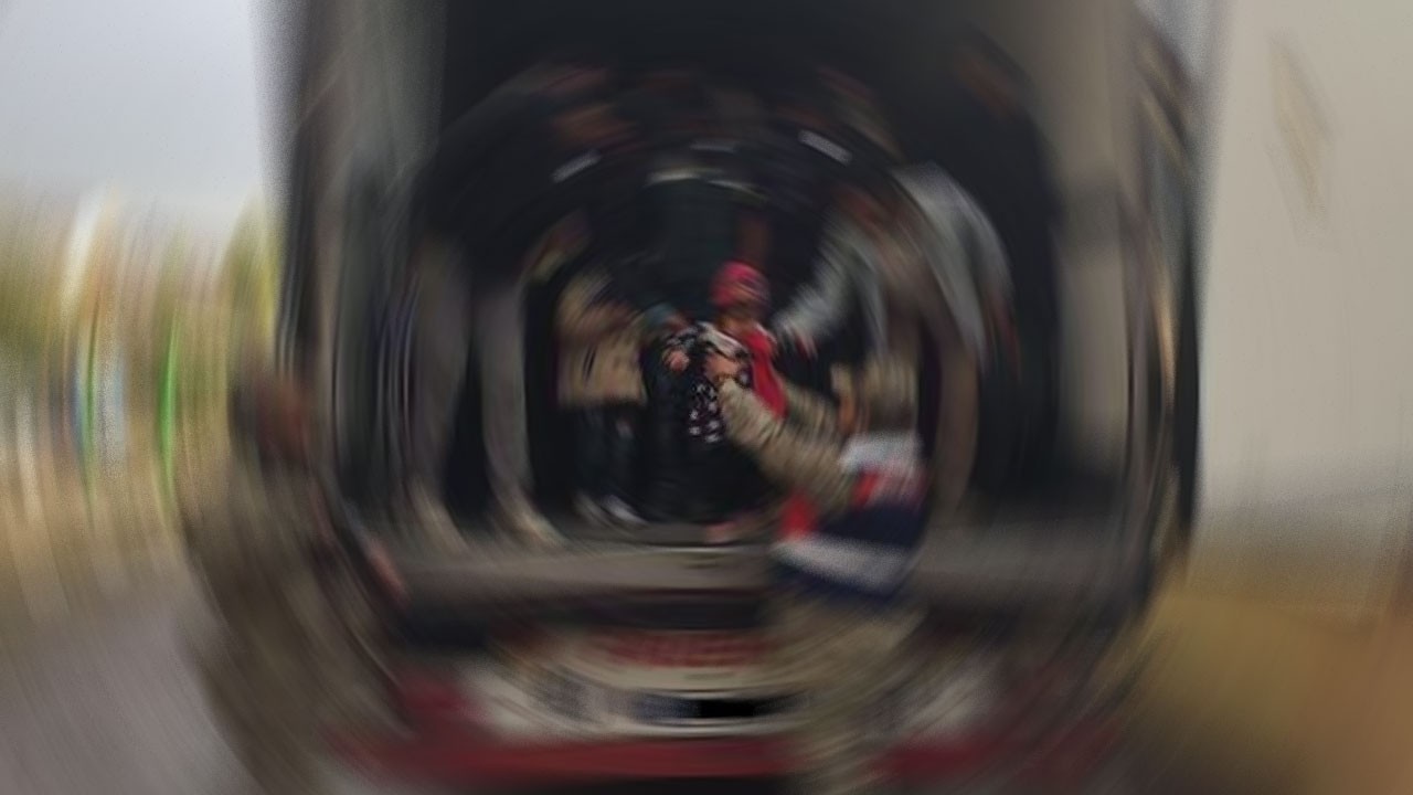 Tırın dorsesinden göçmen çıktı