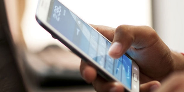 TIR’ın su deposuna gizlenmiş! 470 cep telefonu…