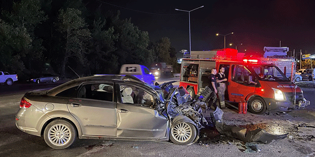 Tırla çarpışan otomobildeki baba ve oğlu öldü
