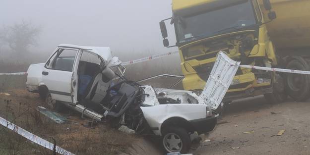 Tırla çarpışan otomobilin sürücüsü hayatını kaybetti