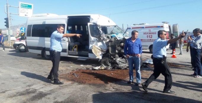 TIR'la minibüs çarpıştı: 6 yaralı