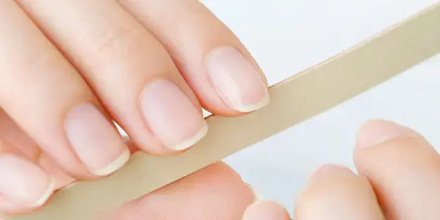 Tırnaklara zarar vermeden şıp diye çıkartıyor: Sağlıklı tırnaklar için 6 ipucu,