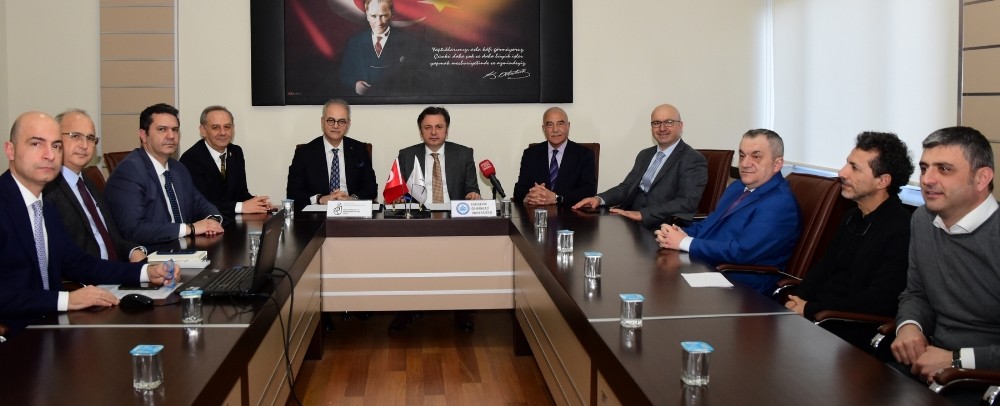 TİSK Mikrocerrahi ve Rekonstrüksiyon Vakfı’ndan ESOGÜ Hastanesi’ne önemli bağış 