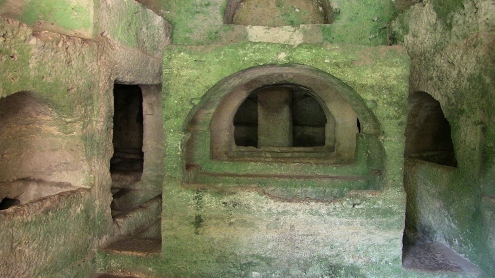 Titus Tüneli turist akınına uğruyor 