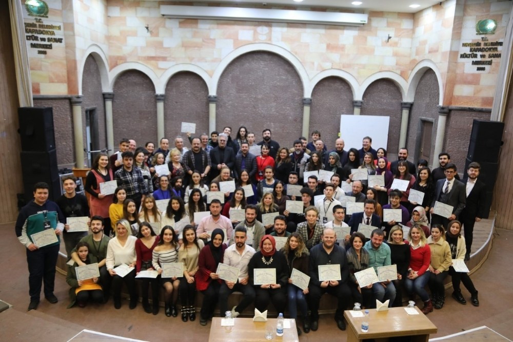 Tiyatro Atölyesinde sertifika töreni düzenlendi 