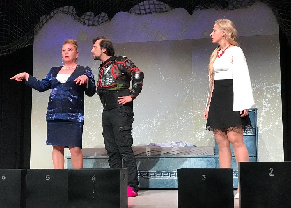 Tiyatro Libra’nın yeni oyunu “M-0028” seyirciyle buluştu 