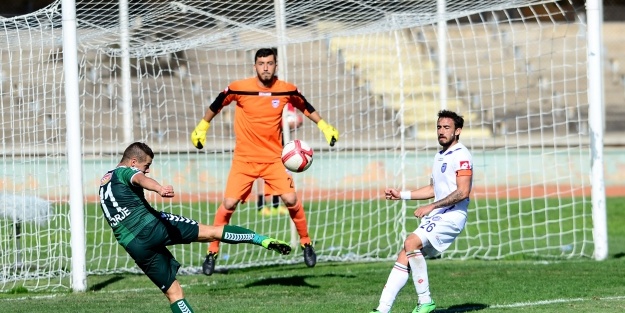 Konyaspor Hacettepe'yi zor geçti