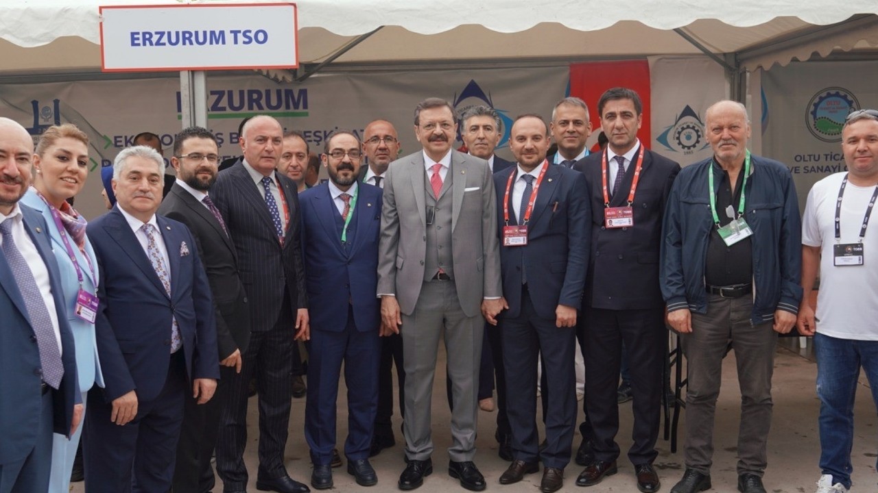 TOBB Başkanı Hisarcıklıoğlu’ndan Erzurum standına ziyaret