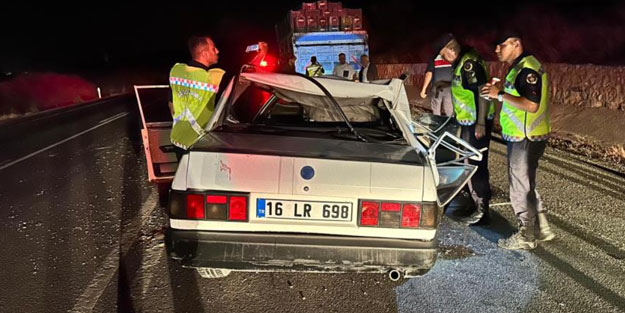 Tofaş otomobilin adeta çatısı uçtu