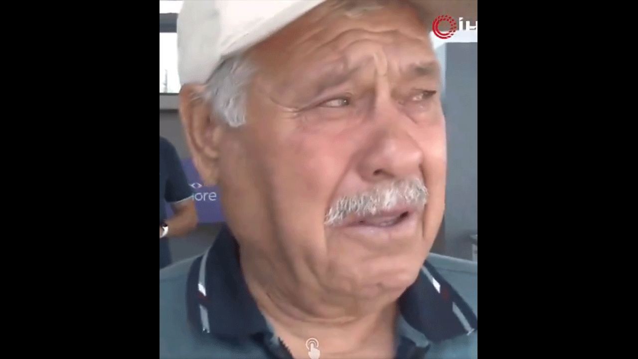 TOGG’un sedan modelini gören vatandaş göz yaşlarını tutamadı