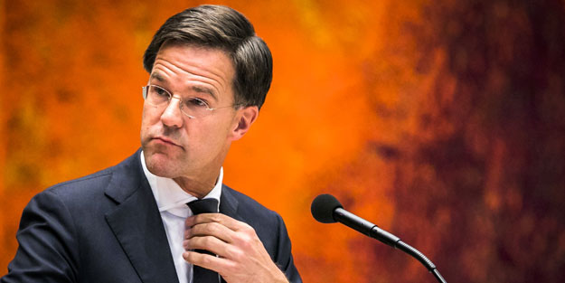 'Tokalaşmayın' uyarısı yapan Hollanda Başbakanı rezil oldu