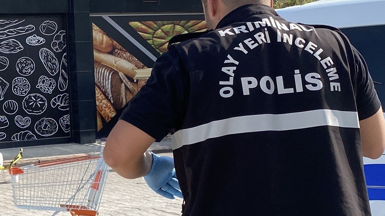 Tokalaştığı husumetlisini bacağından vurdu