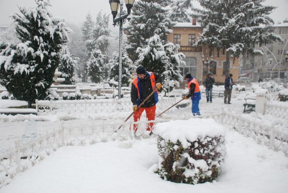 Tokat beyaza büründü 