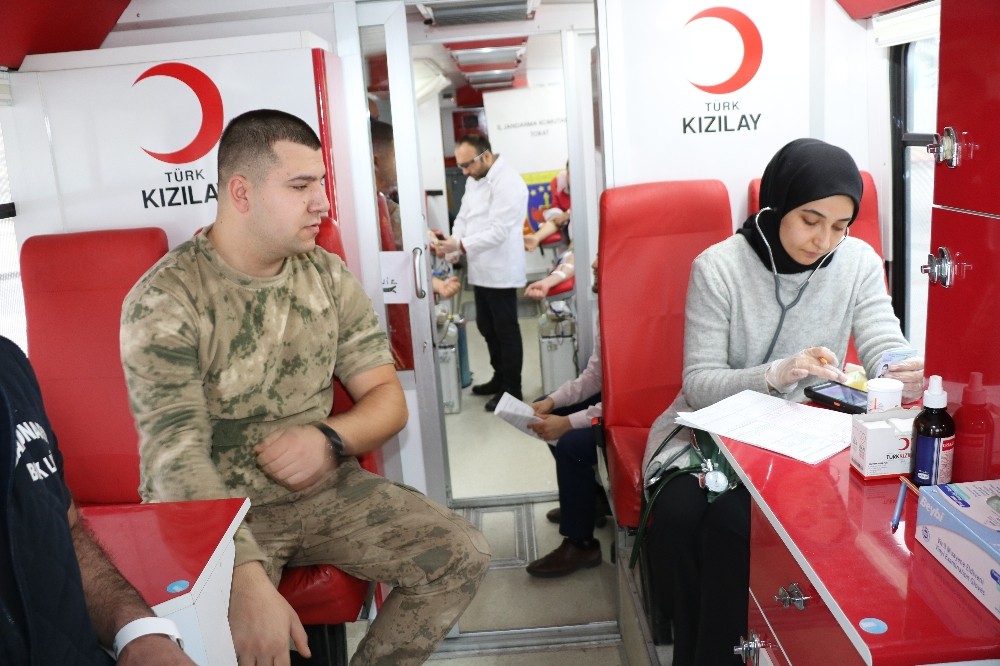 Tokat jandarmasından kan bağışı 