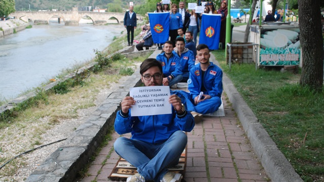Tokat parklarına halı serip dikkat çektiler