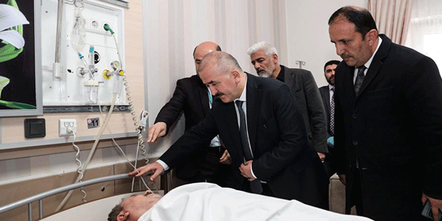 Tokat Valisi Hatipoğlu Destici'yi hastanede ziyaret etti! 'Müşahade altındalar'