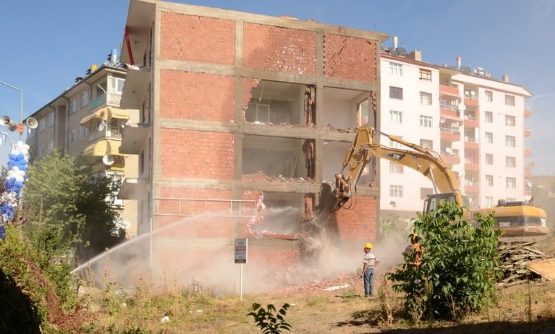 Tokat’ta 7 yılda 2 bin 19 riskli bina, 138 iş yeri yıkıldı 