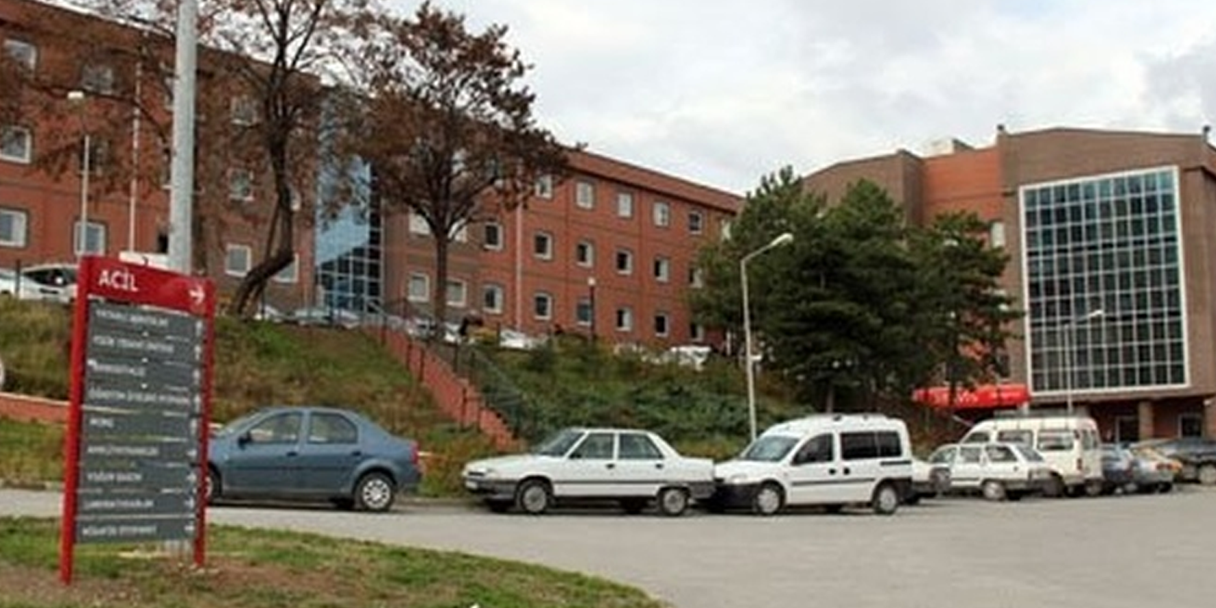 Tokat'ta direğe çarpan taksinin sürücüsü...