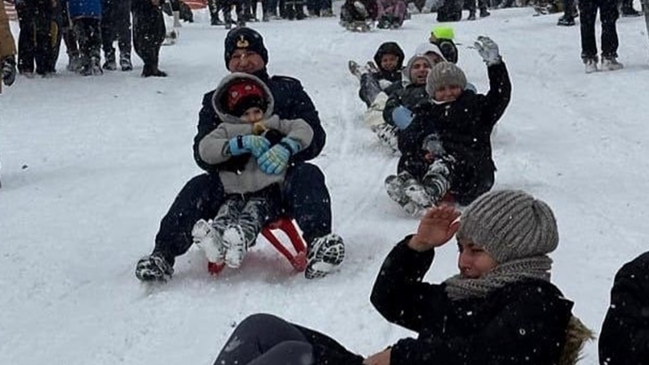 Tokat’ta kızak şenliği: Niksar’da karın keyfi yaşandı