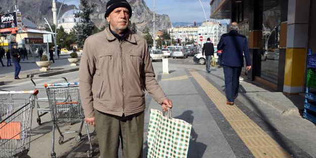 Tokat'ta pazar çantası yok satıyor