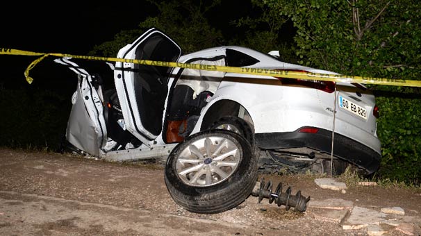Tokat'ta TIR'la çarpışan otomobildeki anne ve oğlu öldü