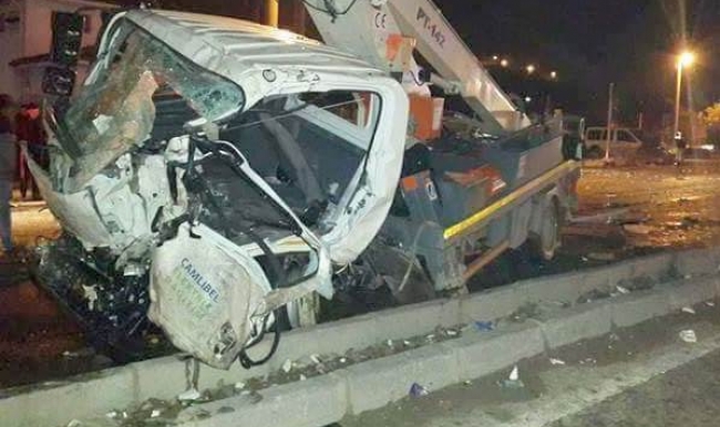 Tokat'ta yolcu otobüsü ile kamyonet çarpıştı