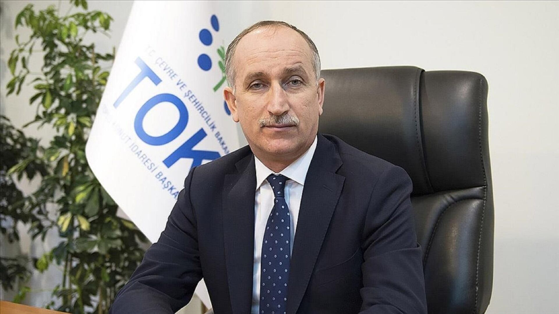 TOKİ Başkanı, “Yapılan o evlerde siz oturur musunuz?” sorusuna öyle bir cevap verdi ki...