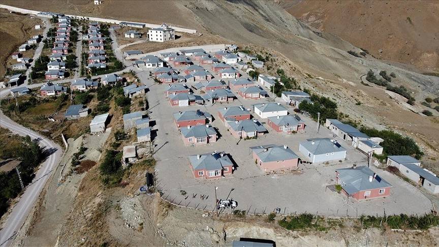 TOKİ, Van'da depremzedeleri sağlam evlere kavuşturdu - Vimarsana News