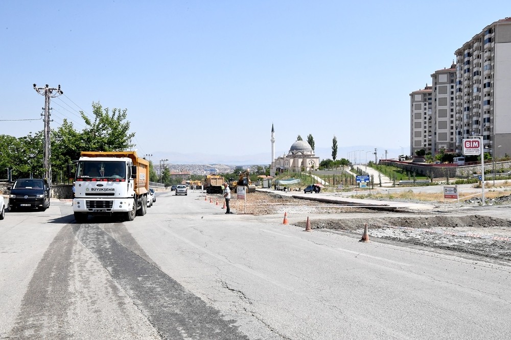 TOKİ yolunda çalışmalar sürüyor 