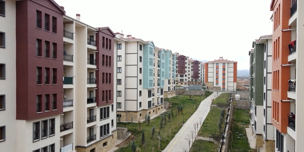 TOKİ'nin konutları depremden dimdik çıktı!