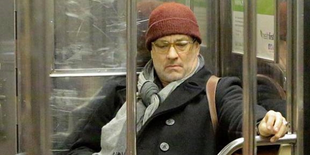 Ünlü aktör metroya bindi kimse tanımadı