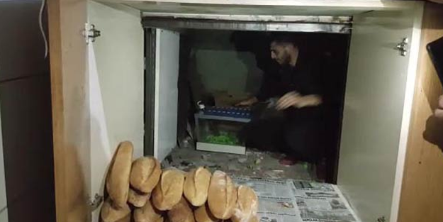 Tombala makinesini, ekmek dolabının arkasına gizlemişler
